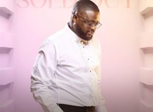 Fiston Mbuyi ft Moise Mbiye - Mololo Mp3 Download